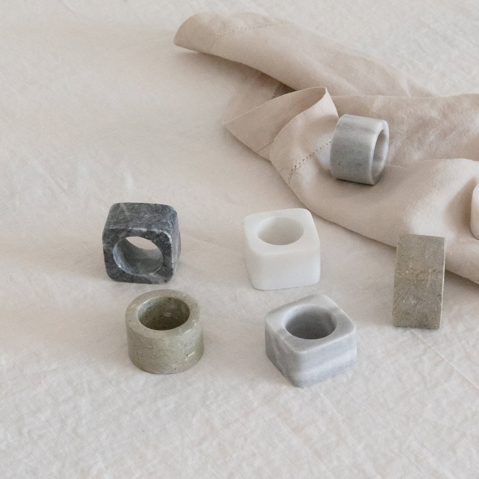 Kai Marble Napkin Ring Set Dark Gray