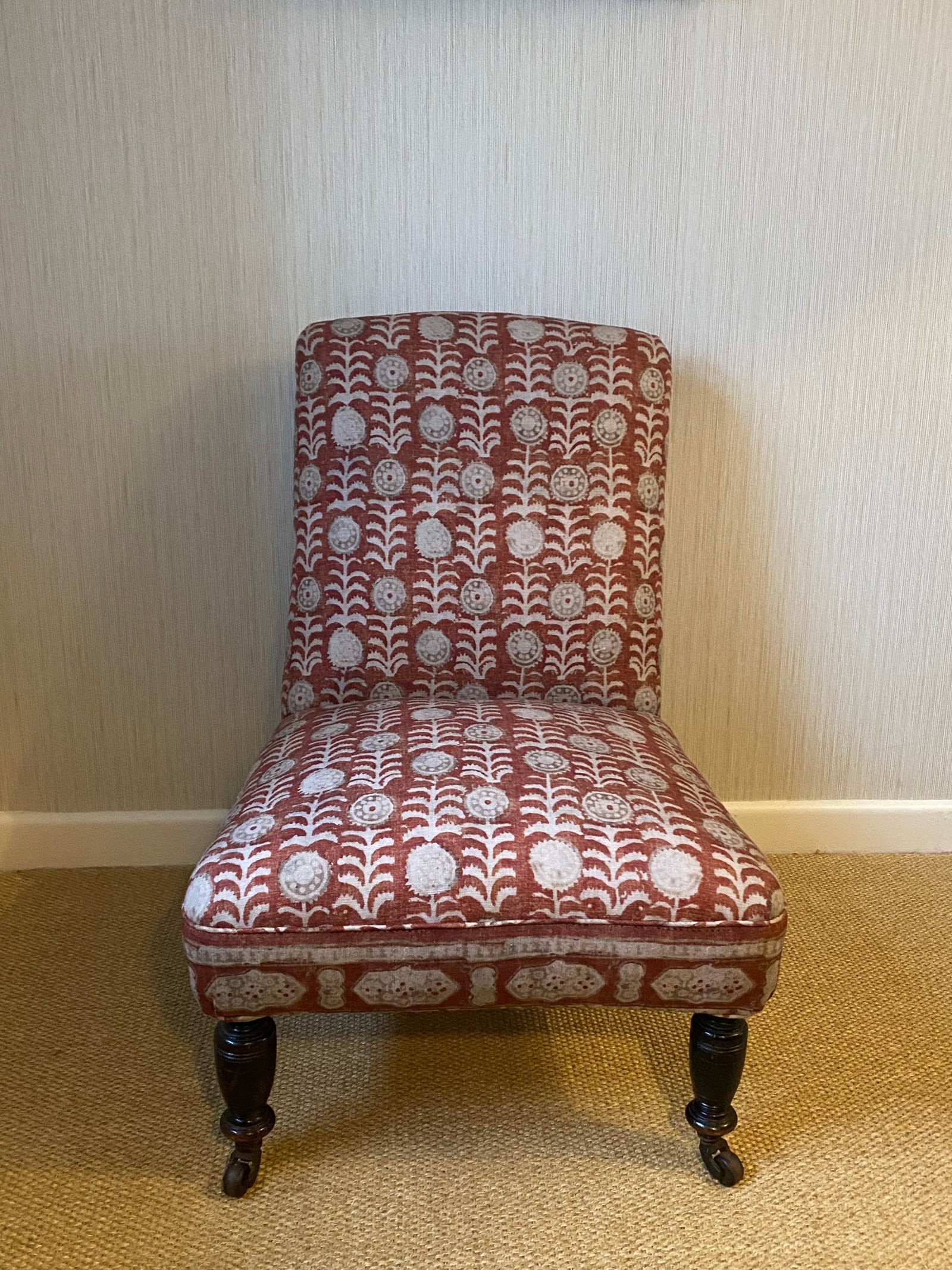 LOUIS – Antique Slipper Chair in Robert Kime fabric