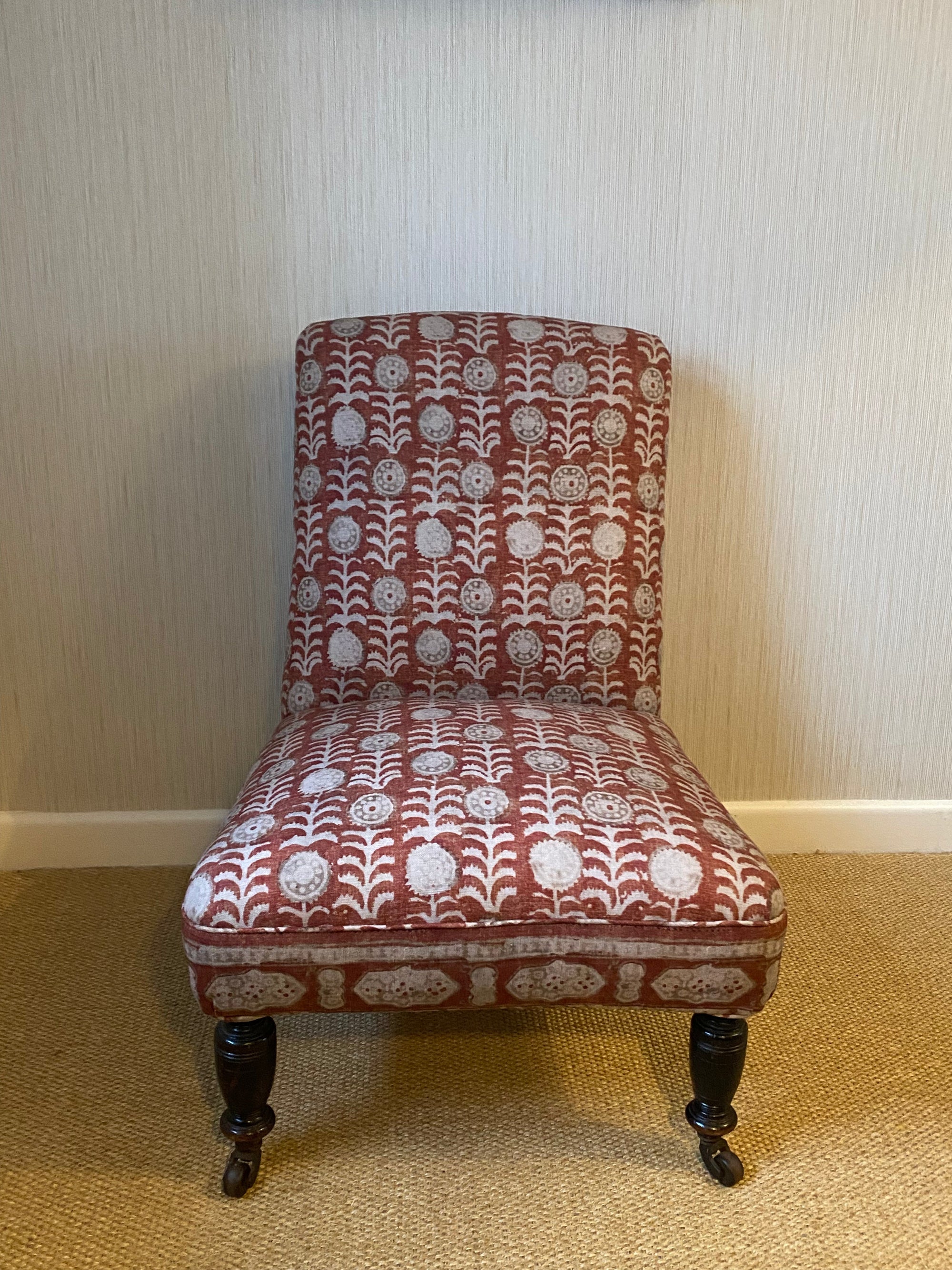 LOUIS – Antique Slipper Chair in Robert Kime fabric