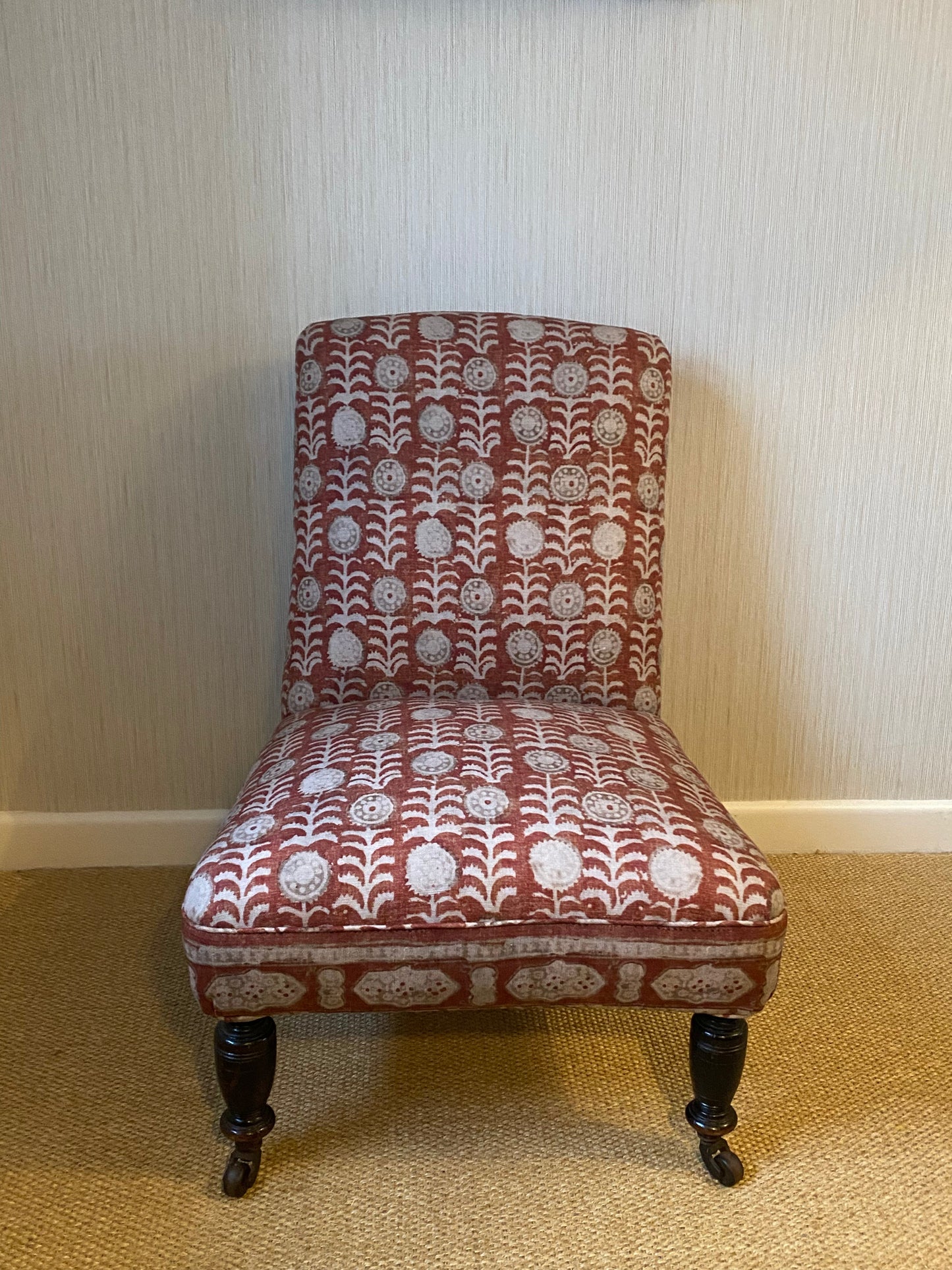 LOUIS – Antique Slipper Chair in Robert Kime fabric