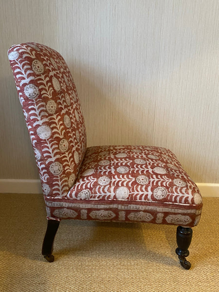 LOUIS – Antique Slipper Chair in Robert Kime fabric