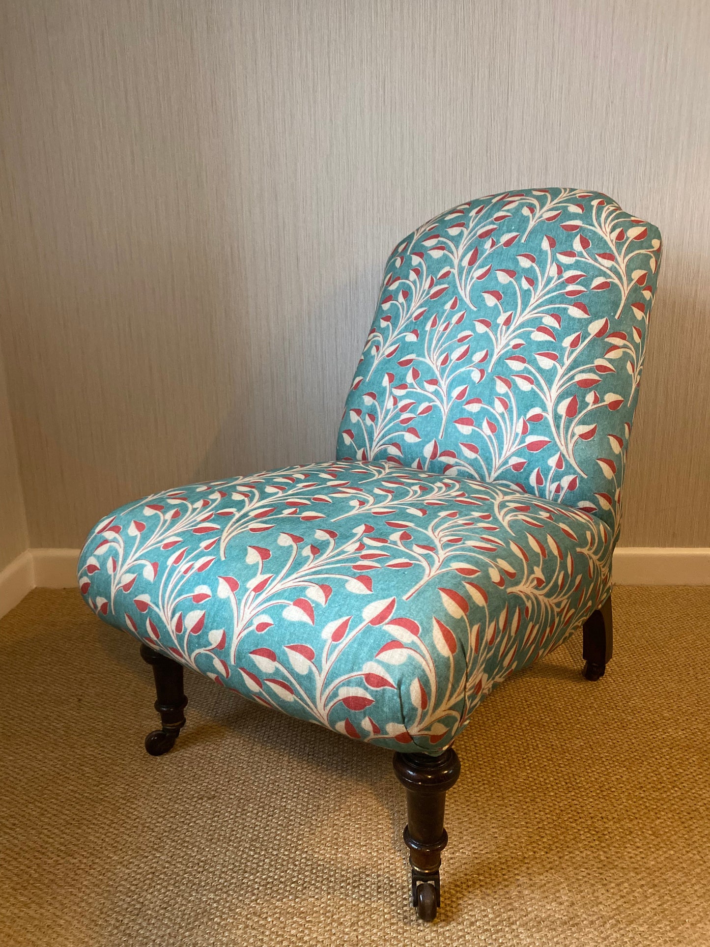 GUY – Antique Slipper Chair in Robert Kime Fabric