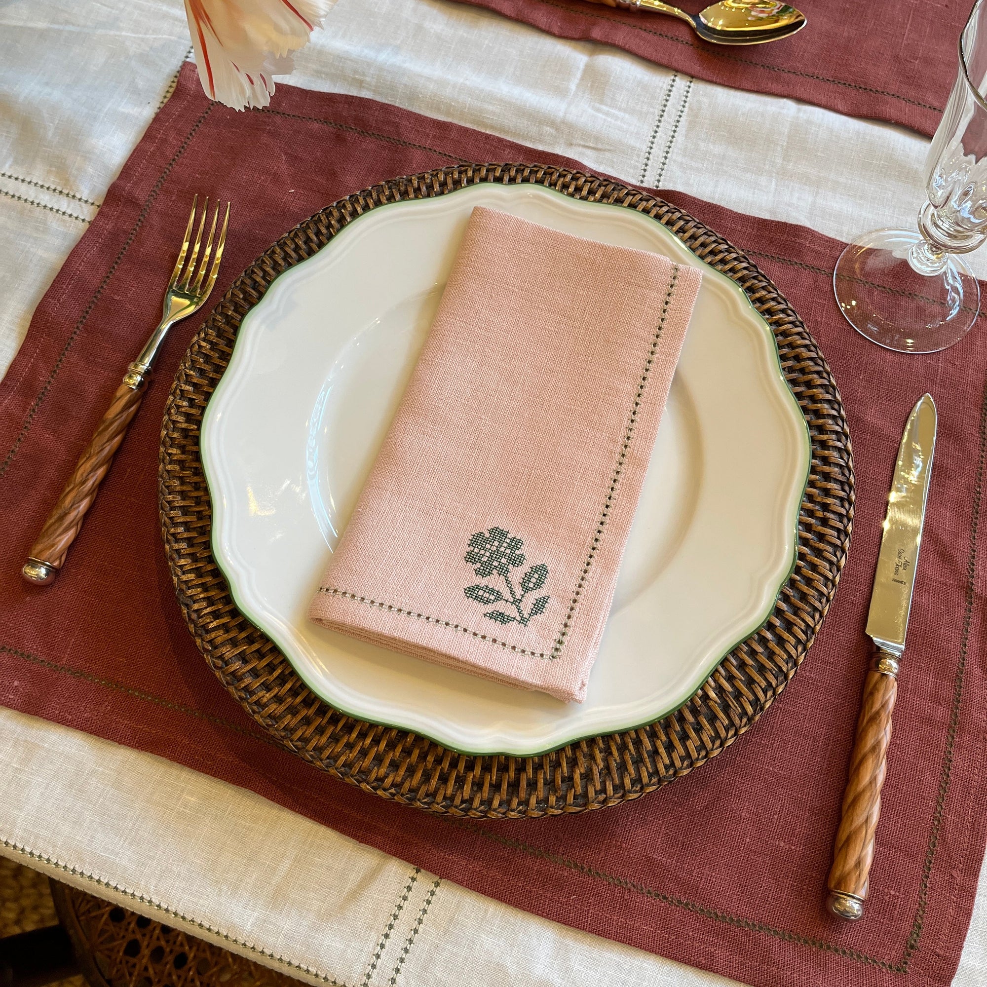 Set of English Rose Napkins with Ruslan Floral Embroidery