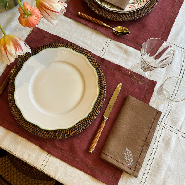 Set of Bronze Napkins with Ludmila Floral Embroidery