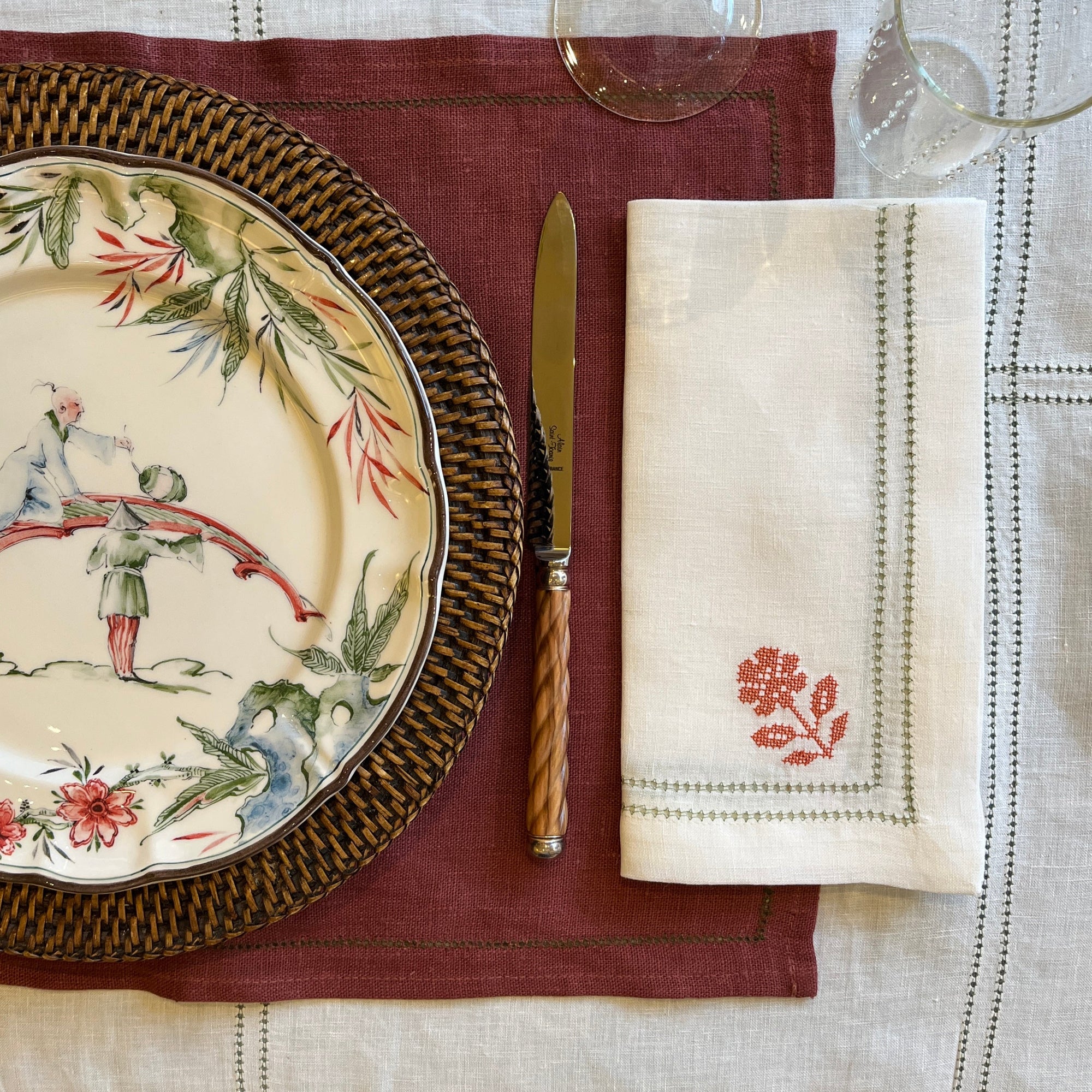 Set of Botanical Green Double Hemstitch Edge Napkins with Ruslan Floral Embroidery
