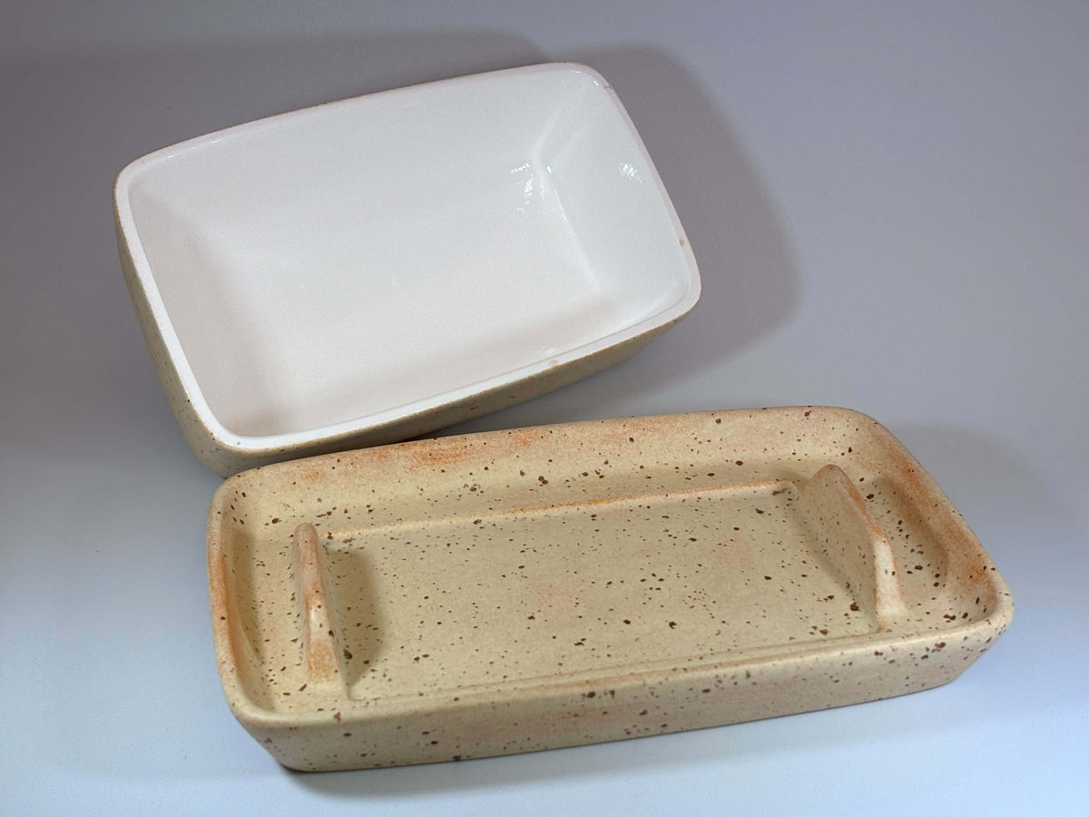 Oatmeal Butter Dish with Handle