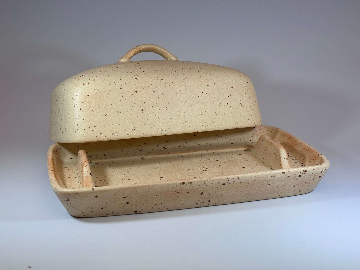 Oatmeal Butter Dish with Handle