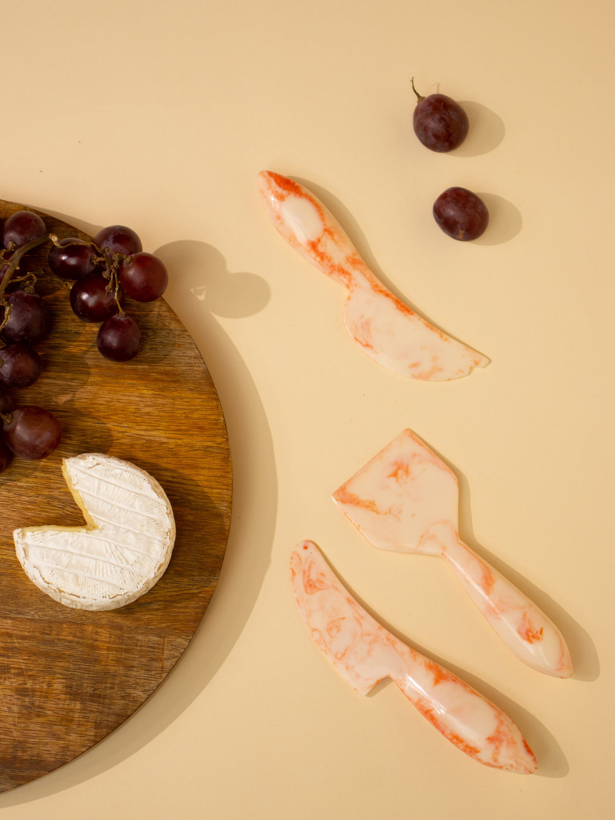 Resin Cheese Knife Set, Pink 6 Inches Set of 3 - Casa Amarosa