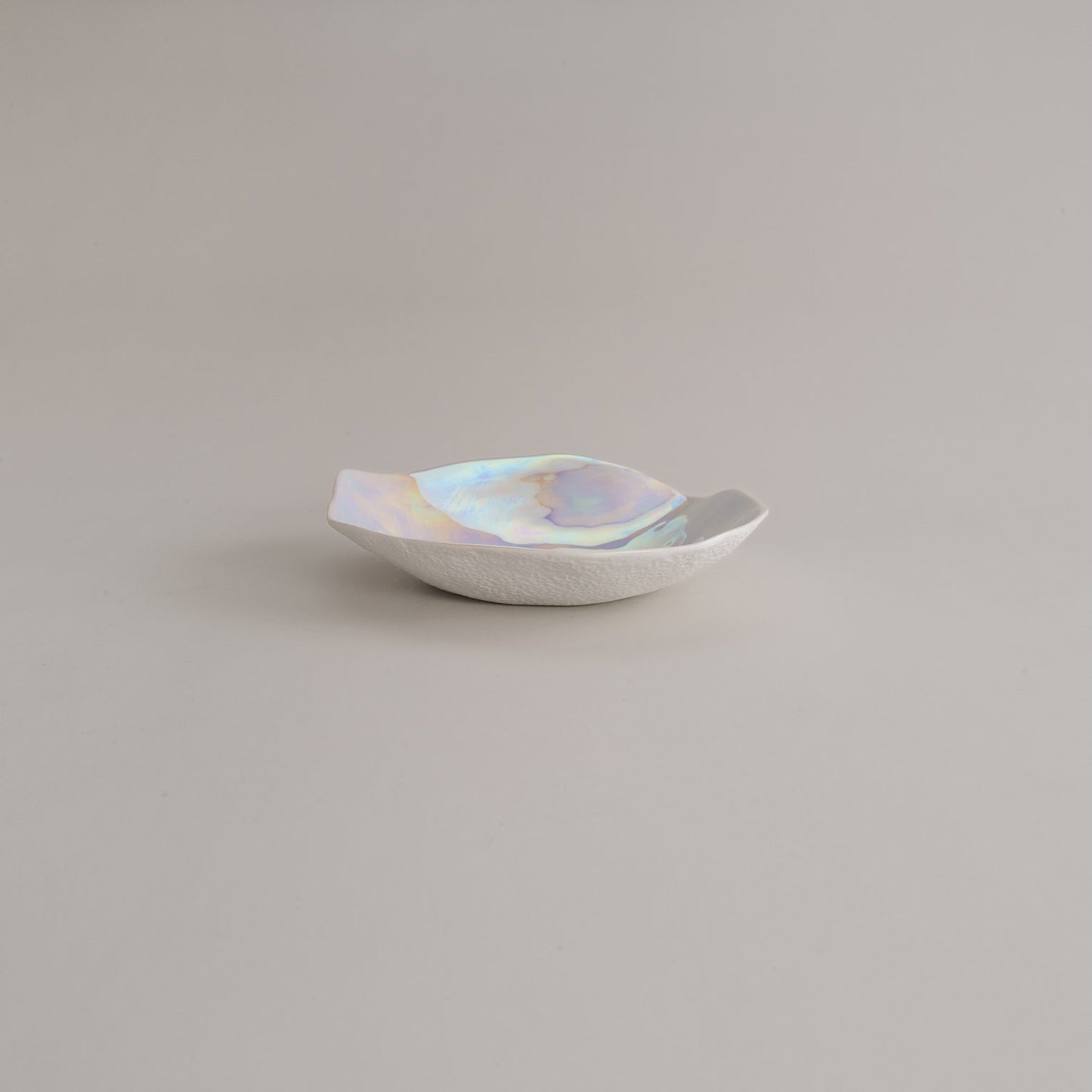 Indulge nº5 small plate / pearlescent