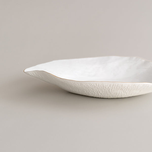 Indulge Nº6 Large Dinner Plate / White with Golden Rim