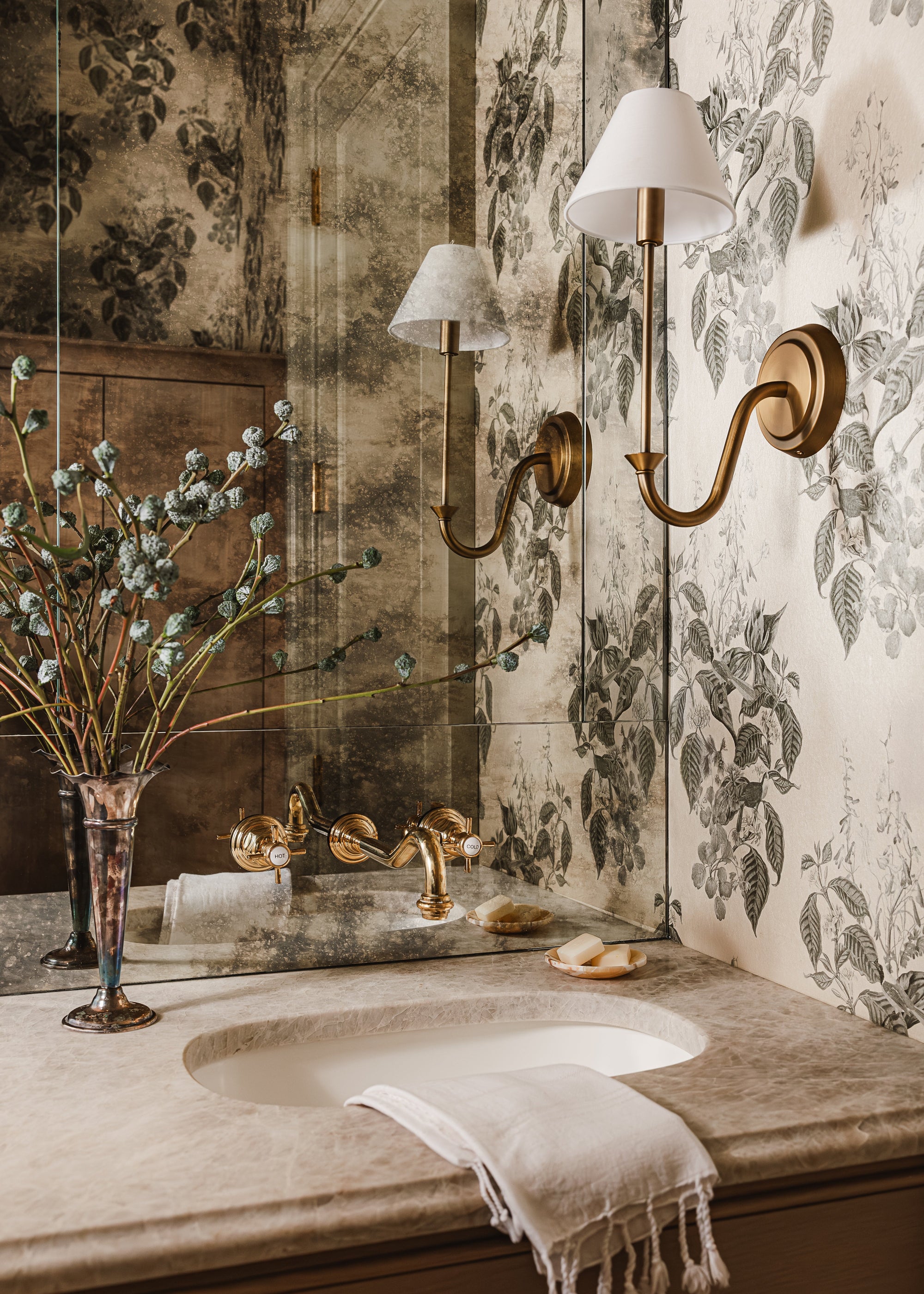 Aviary Isle Wallpaper - French Gray
