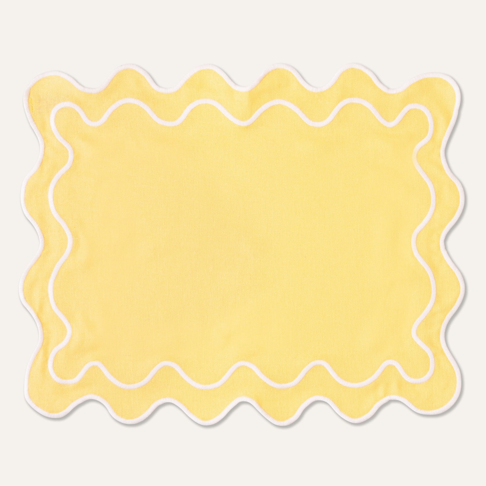 Set of Wavy Placemats in Yellow/White Linen Mix