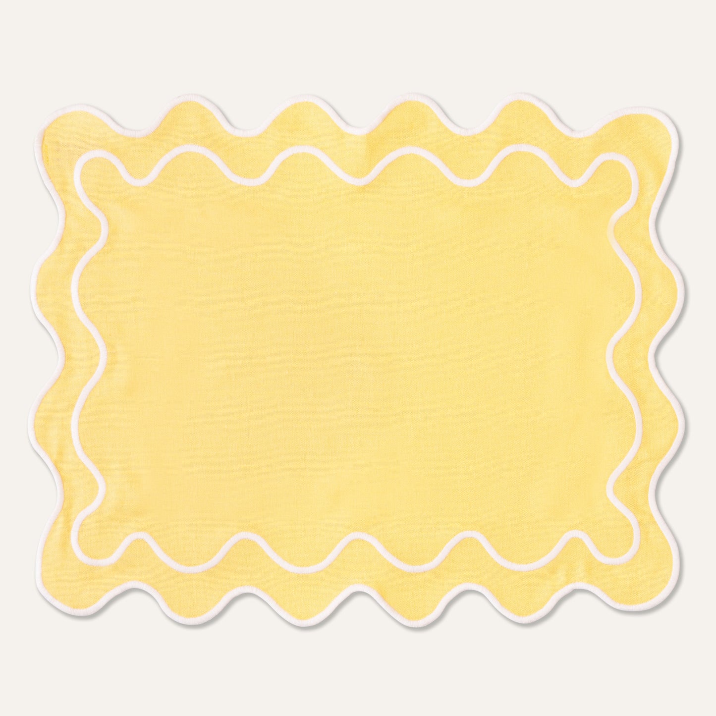 Set of Wavy Placemats in Yellow/White Linen Mix