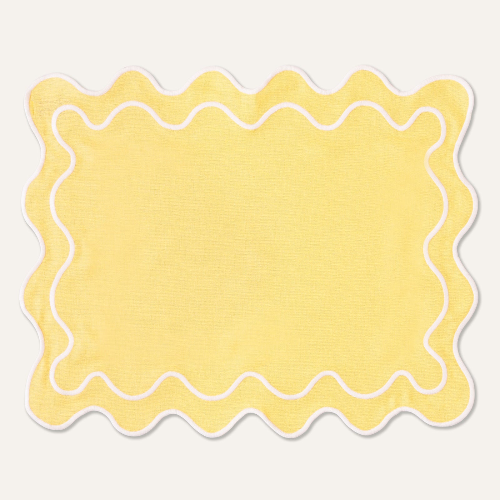 Set of Wavy Placemats in Yellow/White Linen Mix