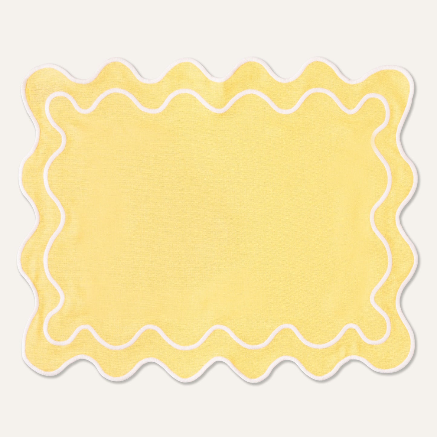 Set of Wavy Placemats in Yellow/White Linen Mix