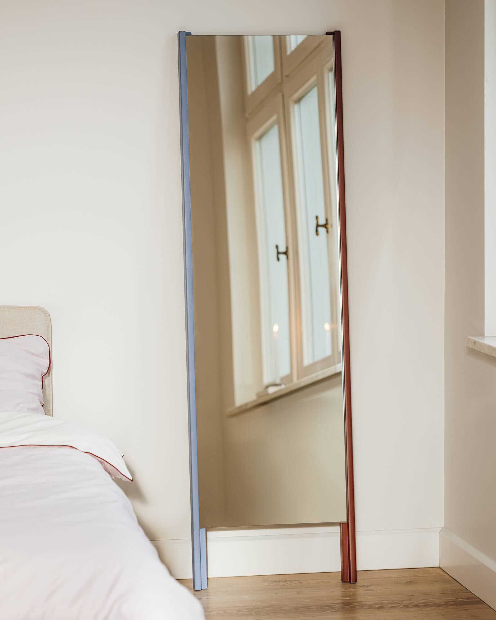 Lun Leaning Mirror