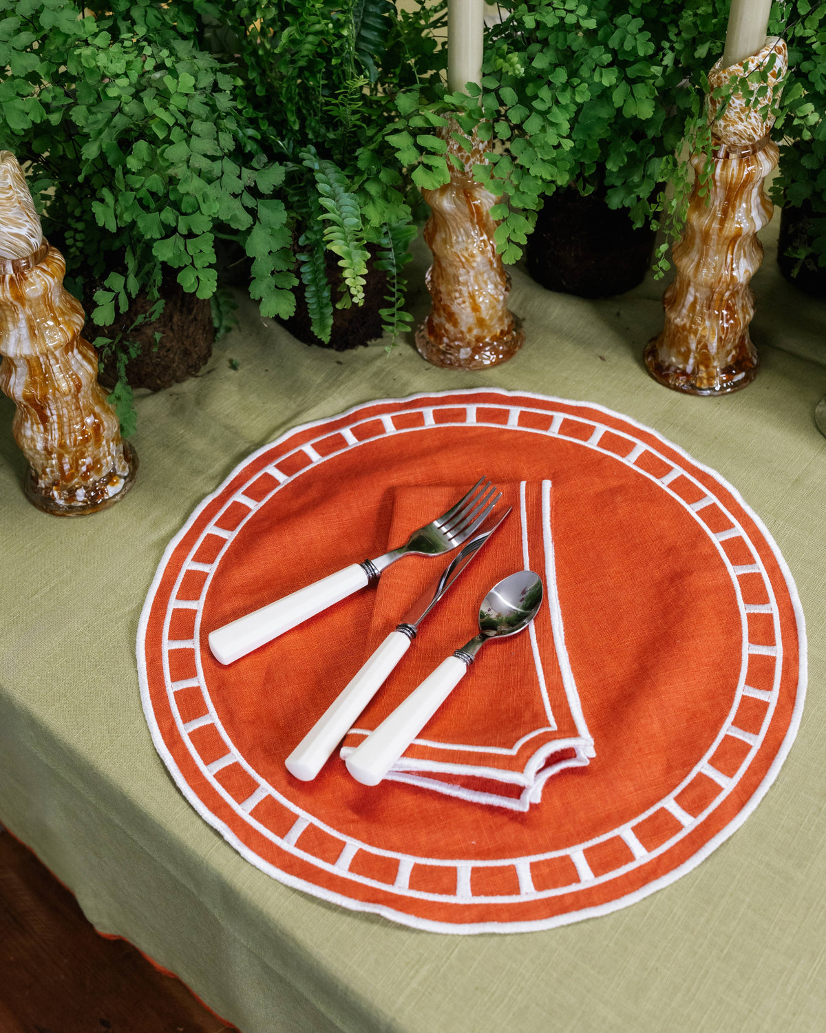 Placemat Marim, Terracotta with White
