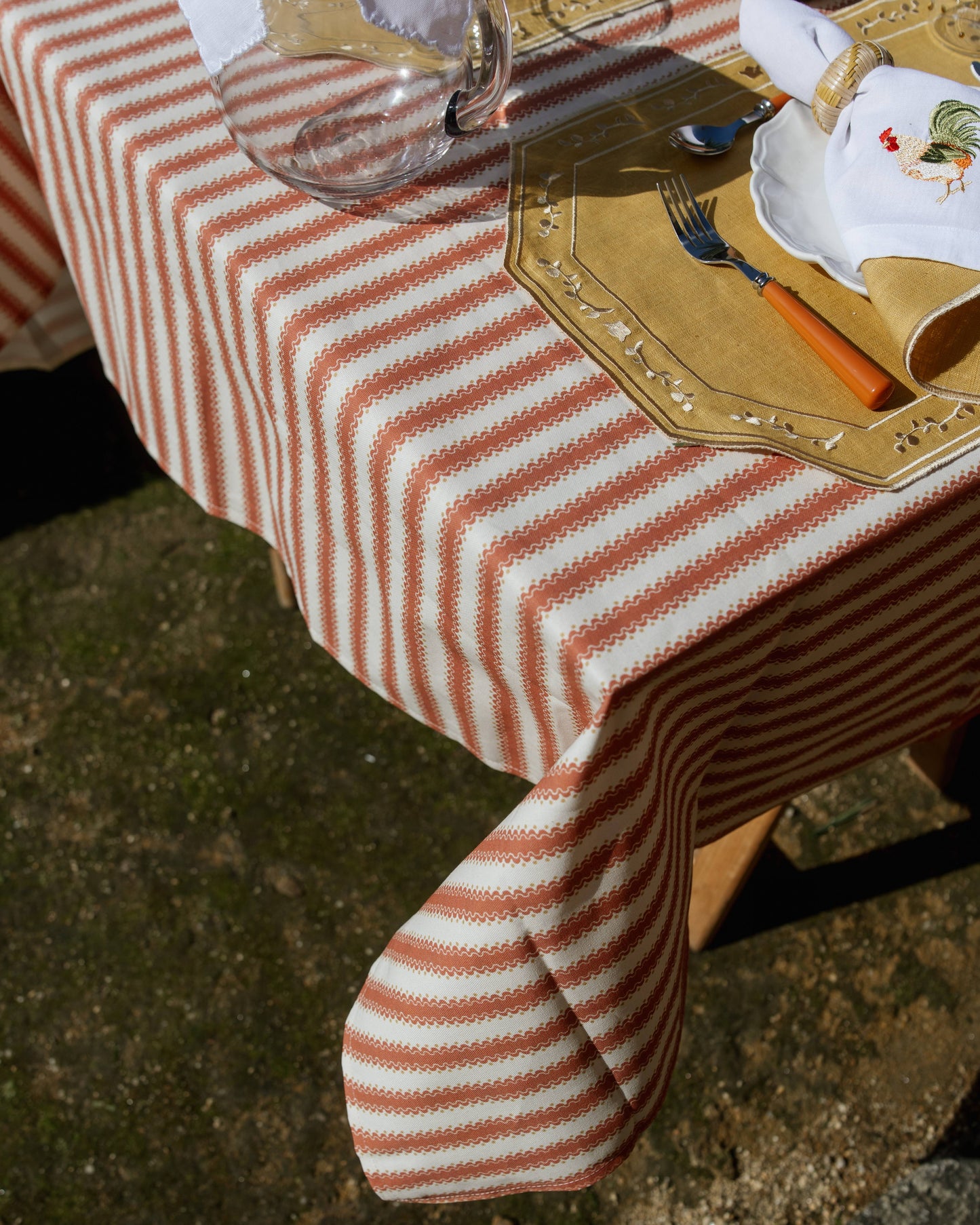 Atlântica Red Printed Tablecloth in 100% Cotton