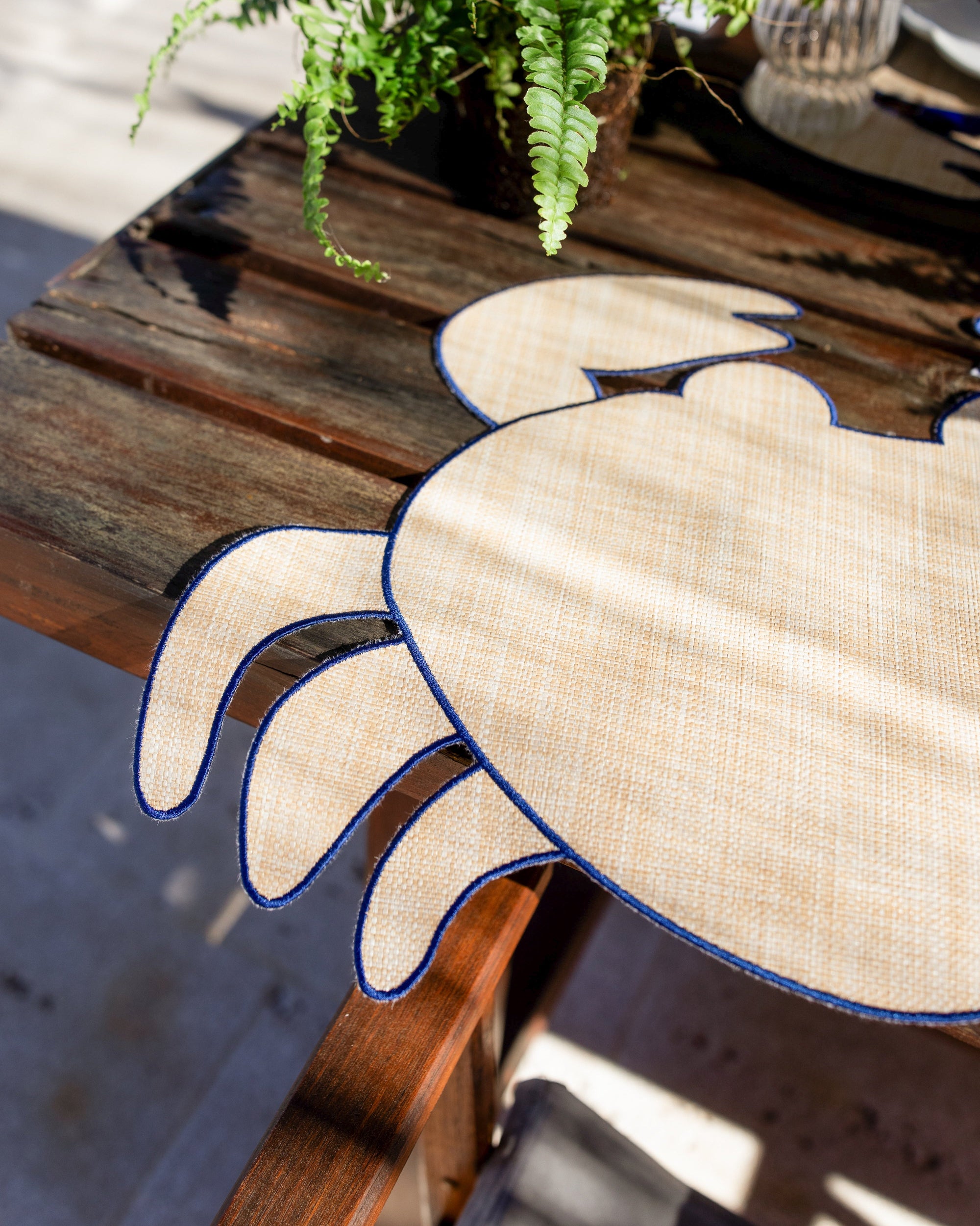 Placemat Caranguejo, Raffia with Blue