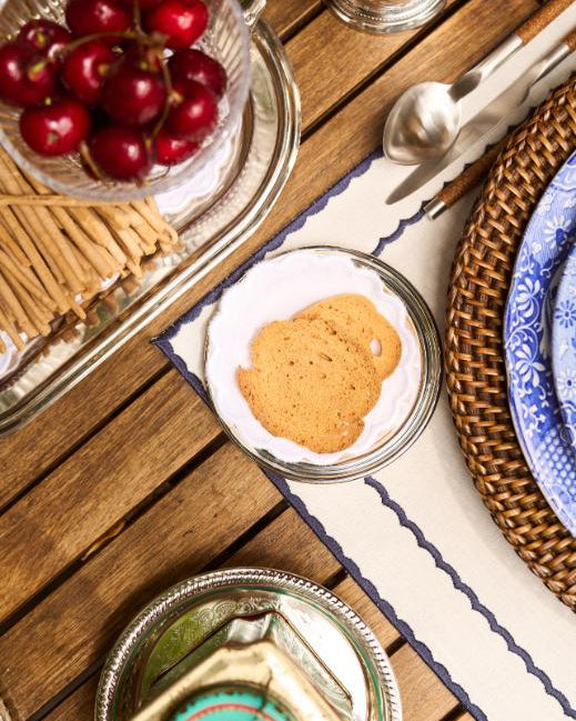 Avó Maria Aida Placemat, White with Blue