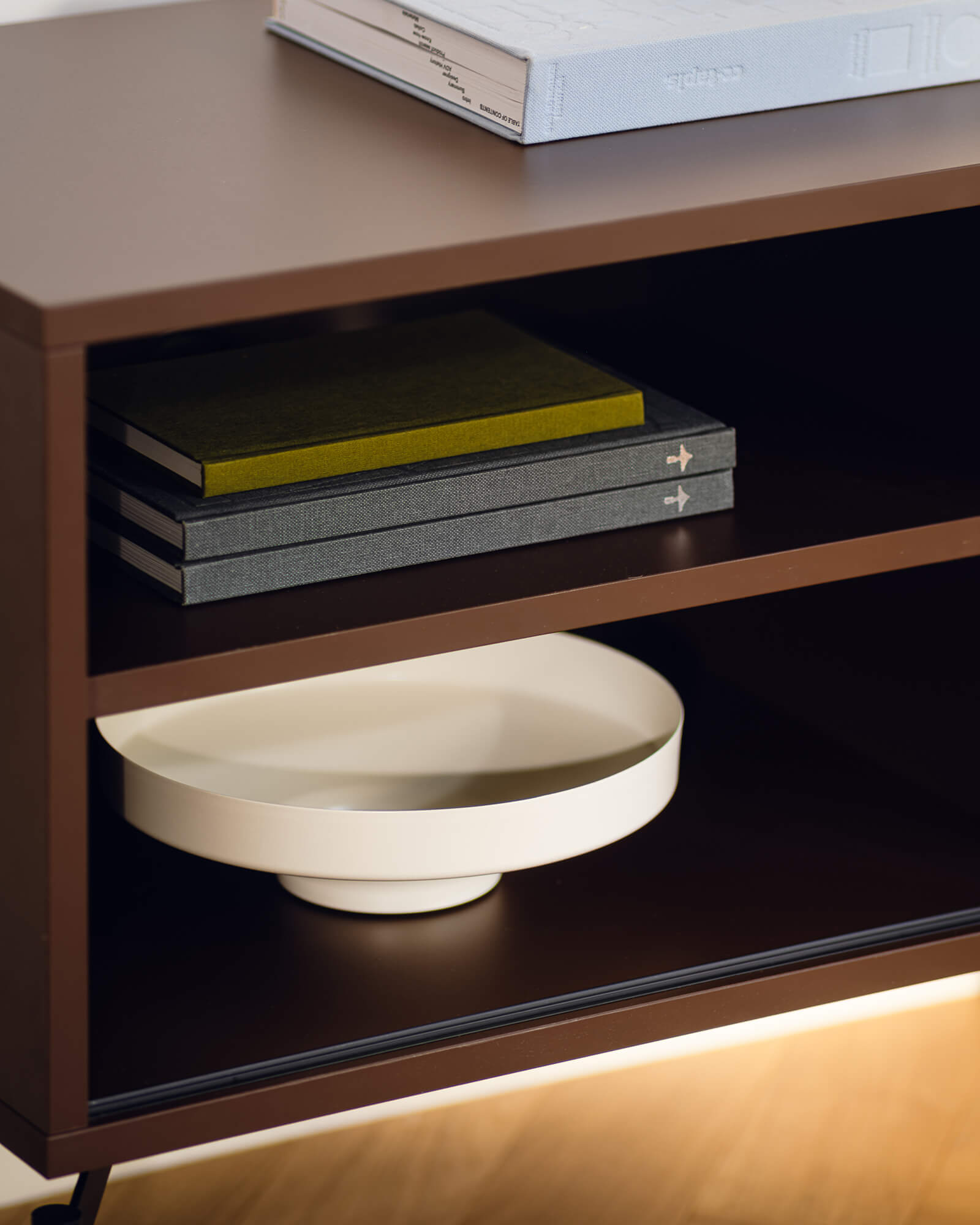 Met Tv Stand