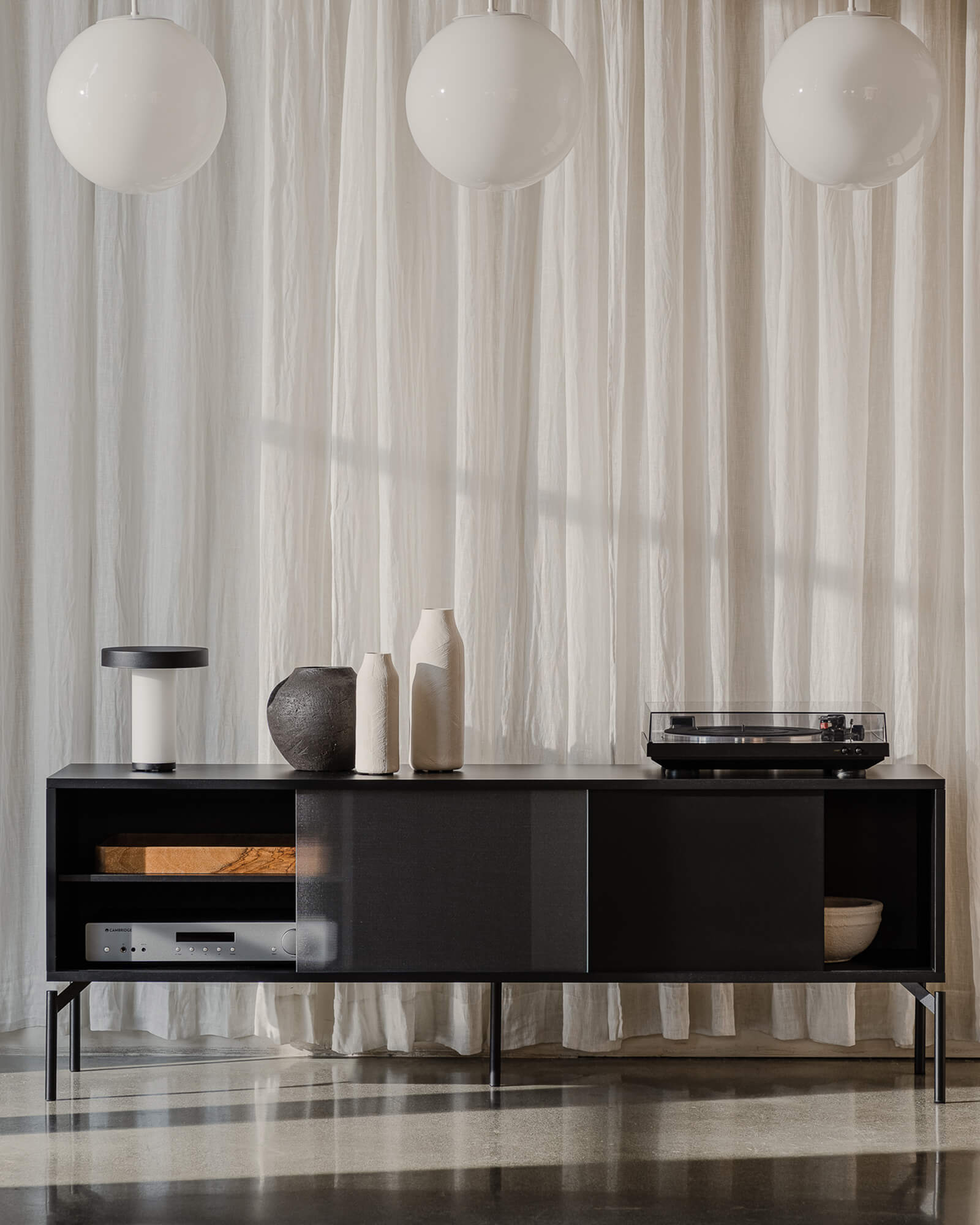 Met Tv Stand