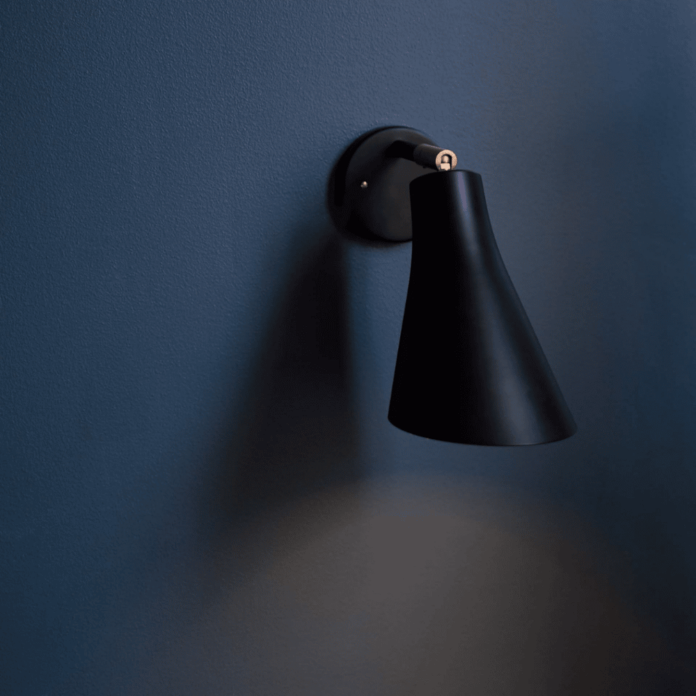 The Miller Wall Lamp