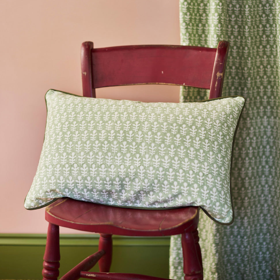 Cushion Piped Bagru Moss