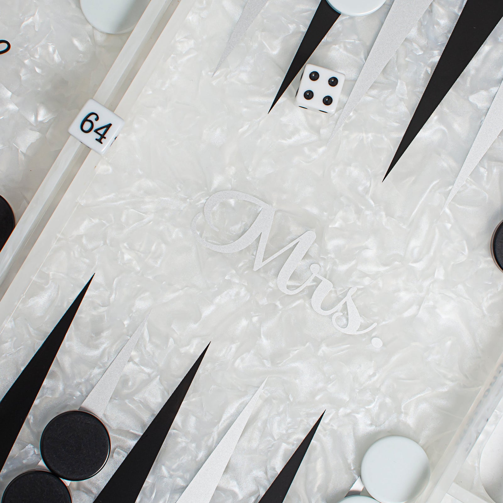 BACKGAMMON MR & MRS