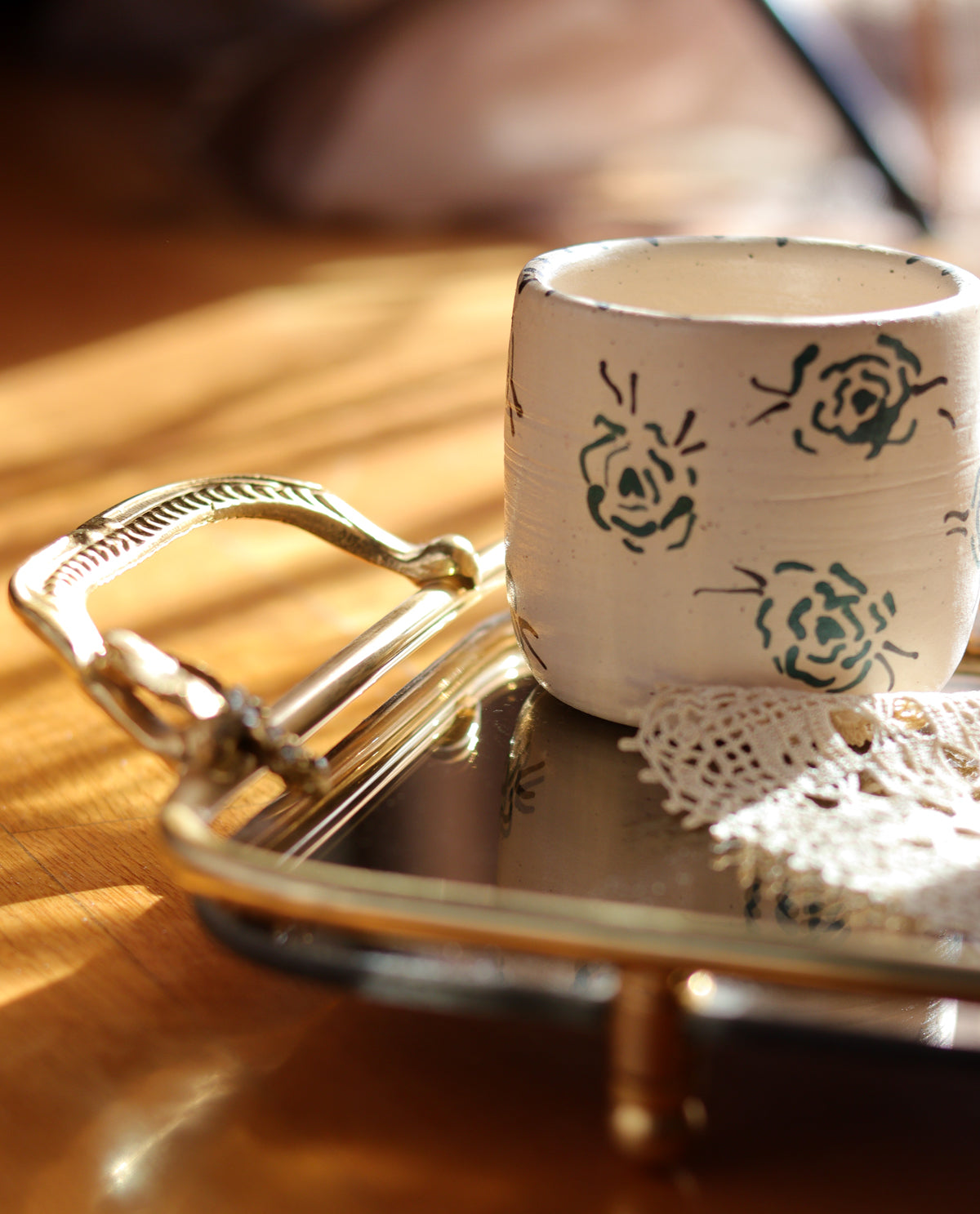 CERAMIC TEA CUP HAND PAINTED WITH GREEN ROSES