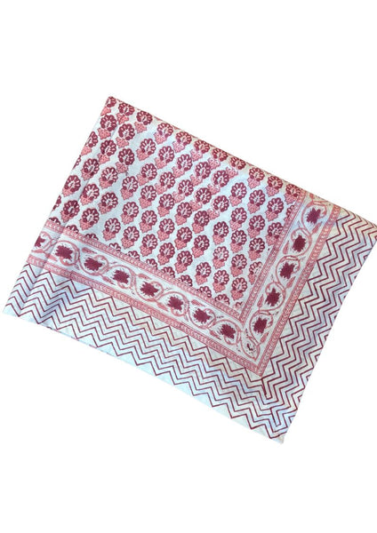 Nellie Tablecloth In Pink