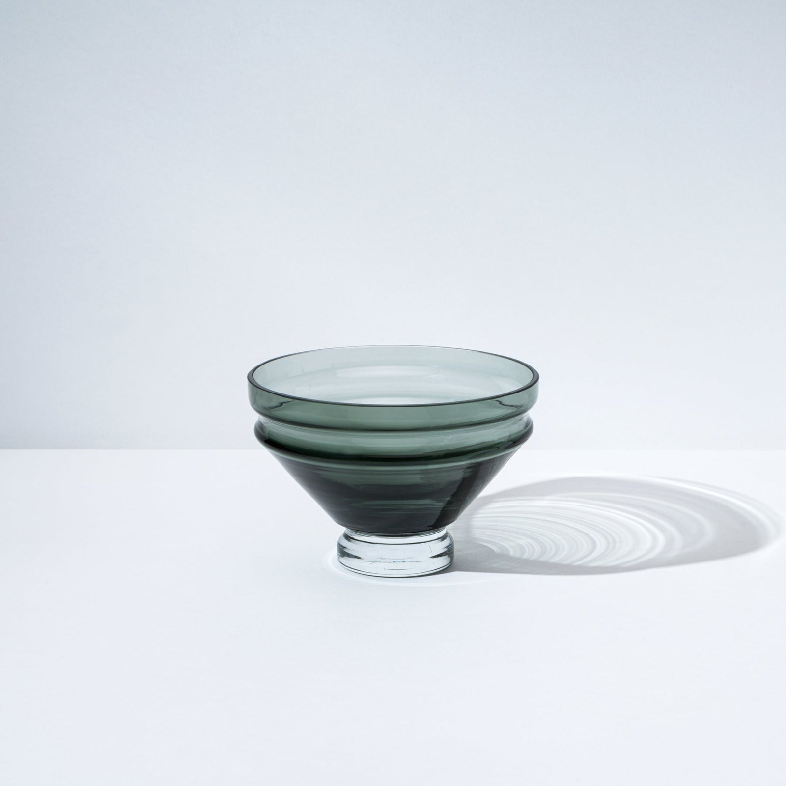 raawii Nicholai Wiig-Hansen - Relæ - glass bowl - small Bowl smokey gray