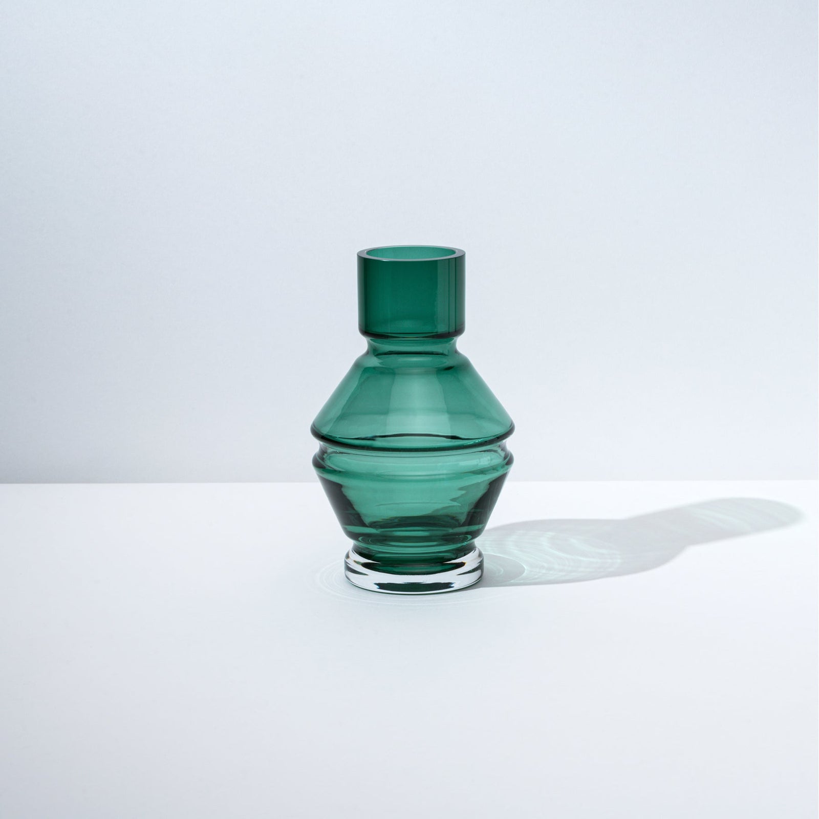 raawii Nicholai Wiig-Hansen - Relæ - glass vase - small Vase bristol green