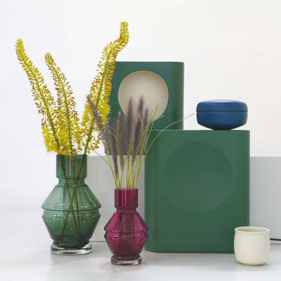 raawii Nicholai Wiig-Hansen - Relæ - glass vase - small Vase rubine red