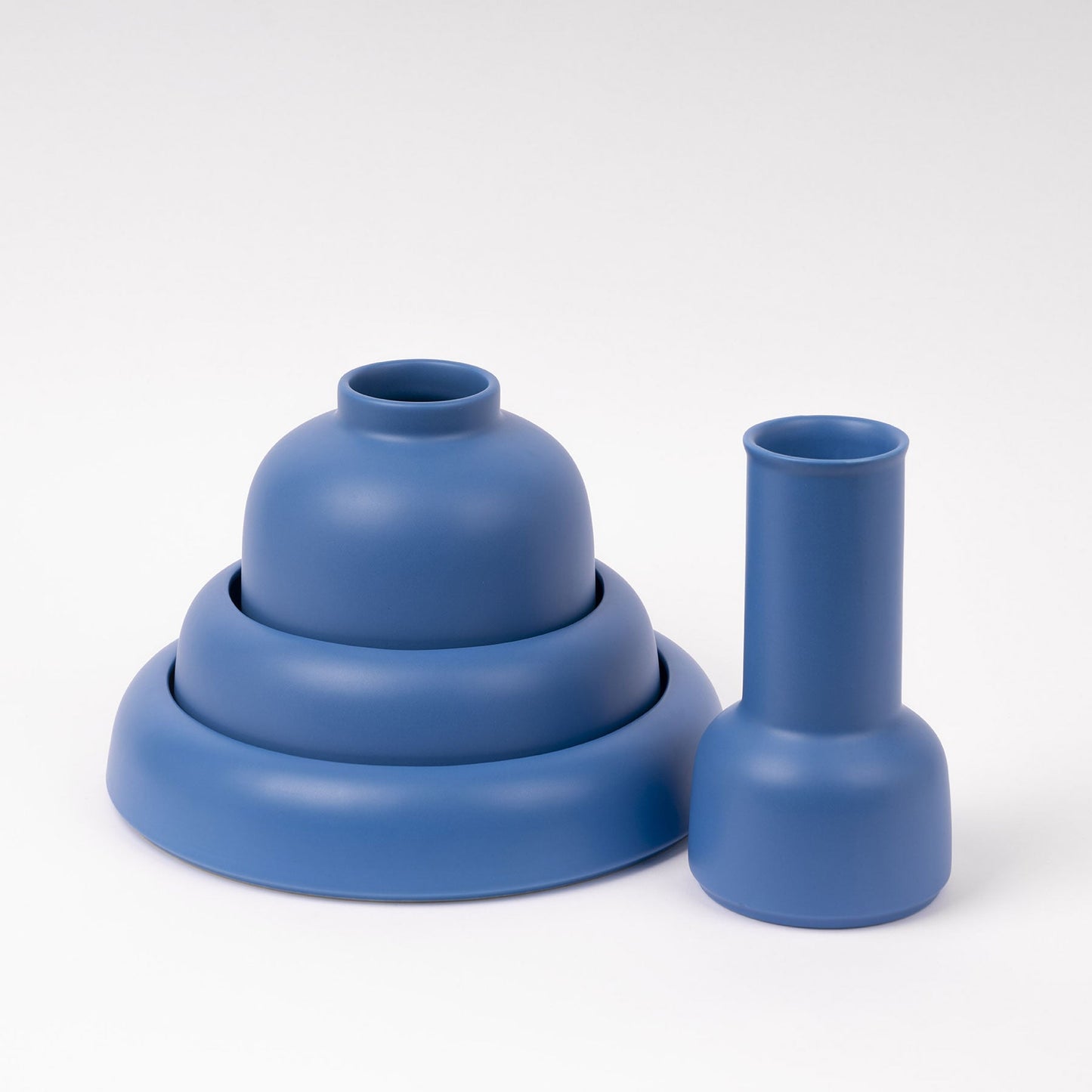 raawii Omar Sosa - Omar - bowl 02 - large Bowl Electric blue