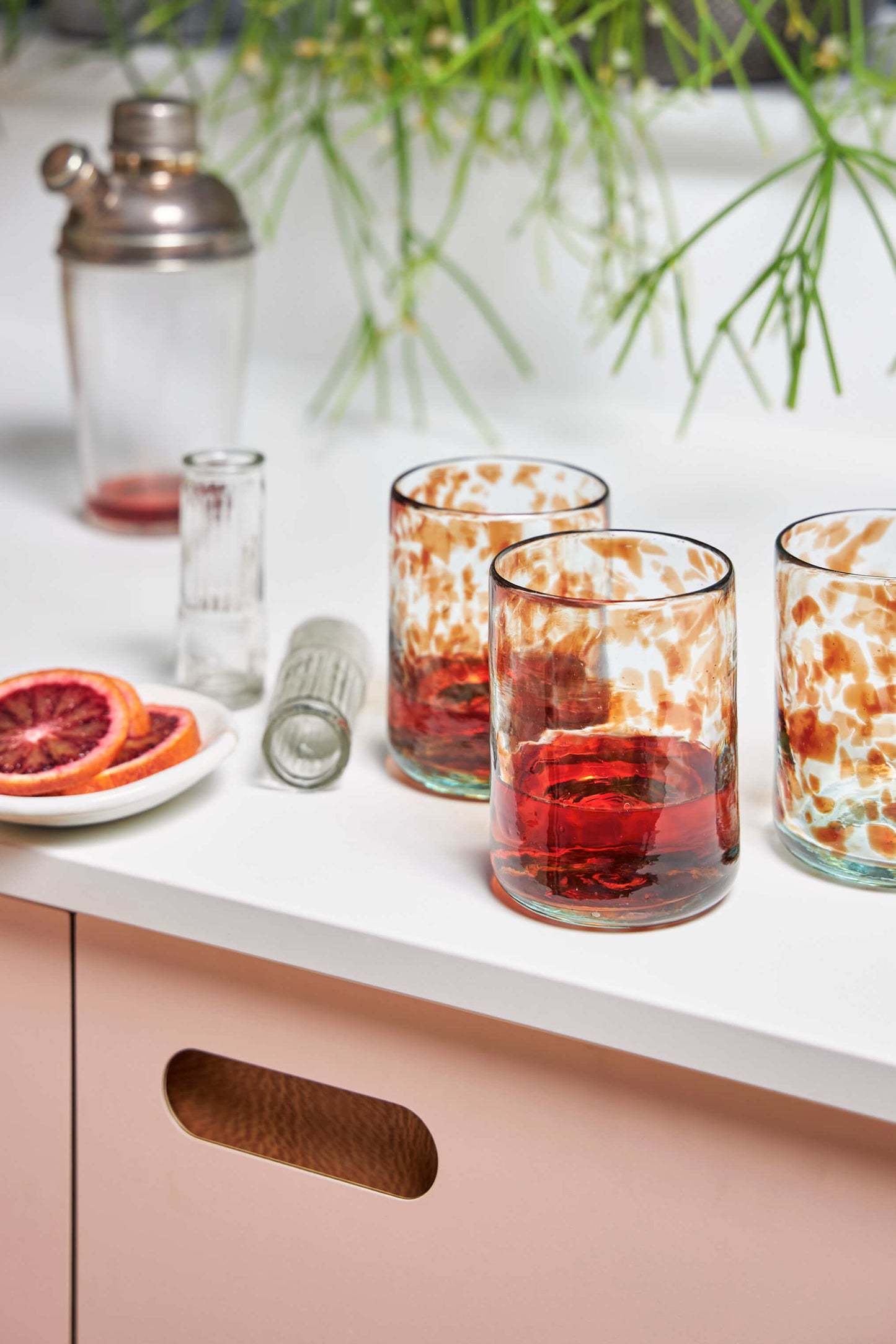 Oro_Tumbler_on_Kitchen_Bar