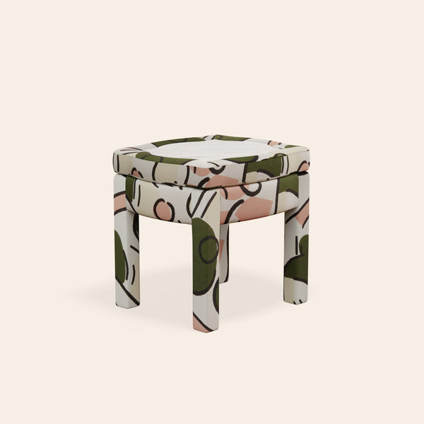 Piero Footstool, Pesto