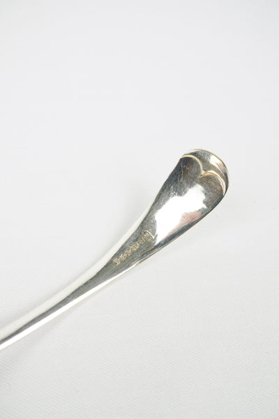 This Vintage Silver Plate Ladle is a stunning piece of service ware. It's characterful patina is perfect for an elegant tablescape and for dishing up your favourite soups. Wildmore