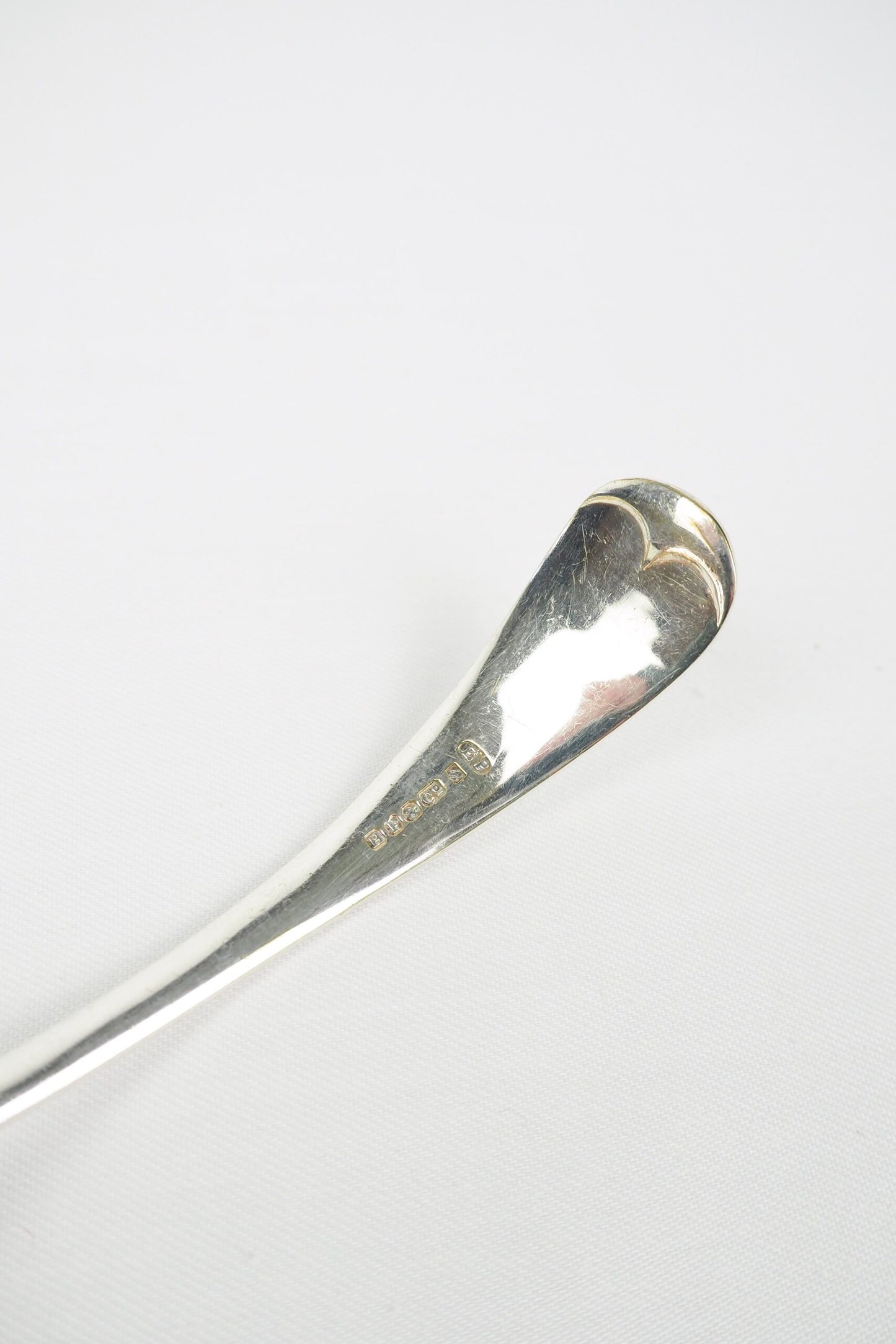 This Vintage Silver Plate Ladle is a stunning piece of service ware. It's characterful patina is perfect for an elegant tablescape and for dishing up your favourite soups. Wildmore