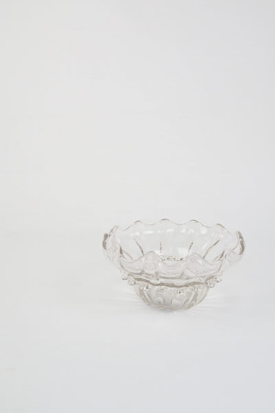 A stunning Vintage Hand Blown Glass Dish with delicate bubbles running through the glass giving it a gorgeous viscous look. Hand blown Mid-Century glass dish with a petal pattern around the centre. Wildmore