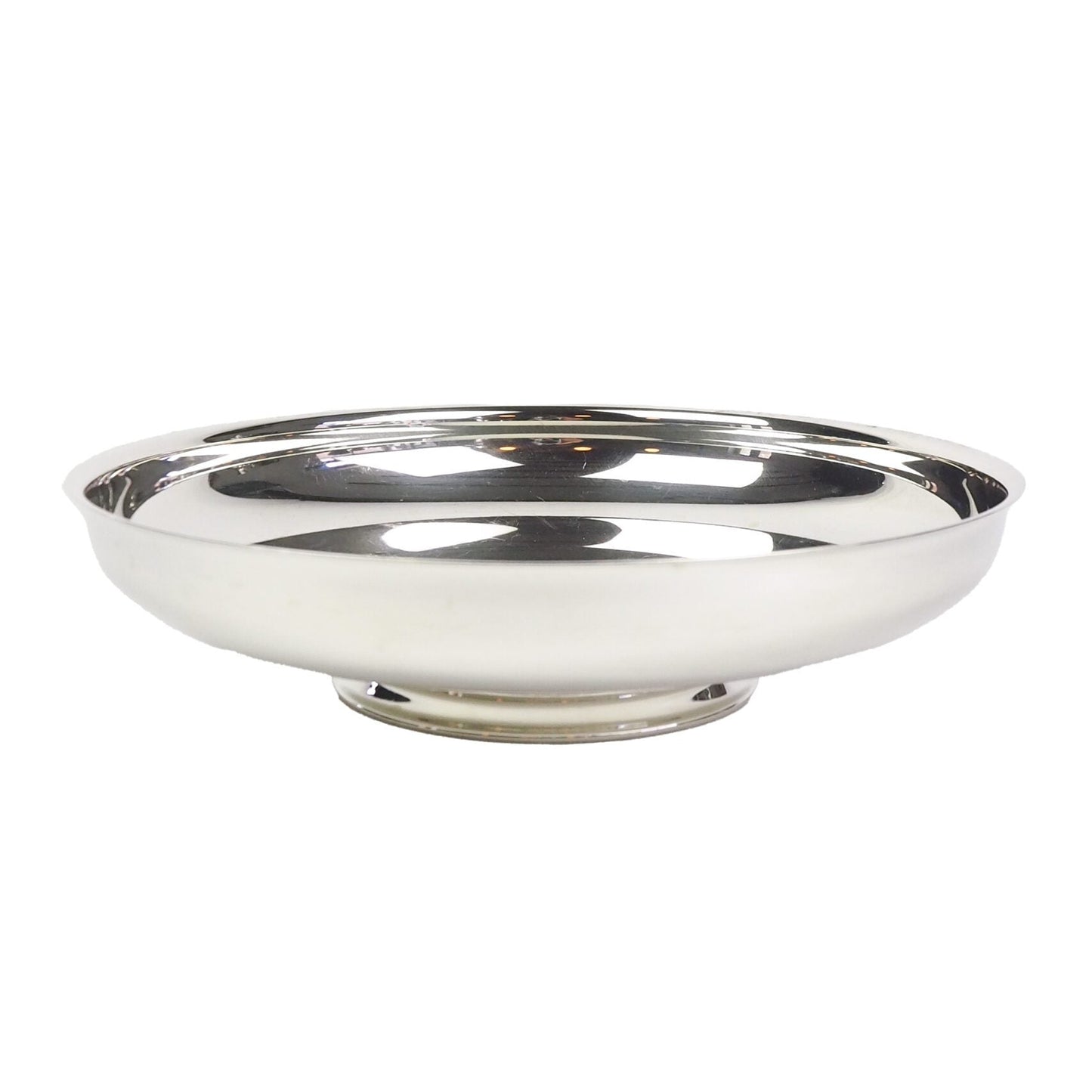This stylish Vintage Silver Plate Pedestal Dish is the perfect centrepiece to fill with fruit. The simple contemporary style gives this English silver plate bowl a timeless look. Wildmore