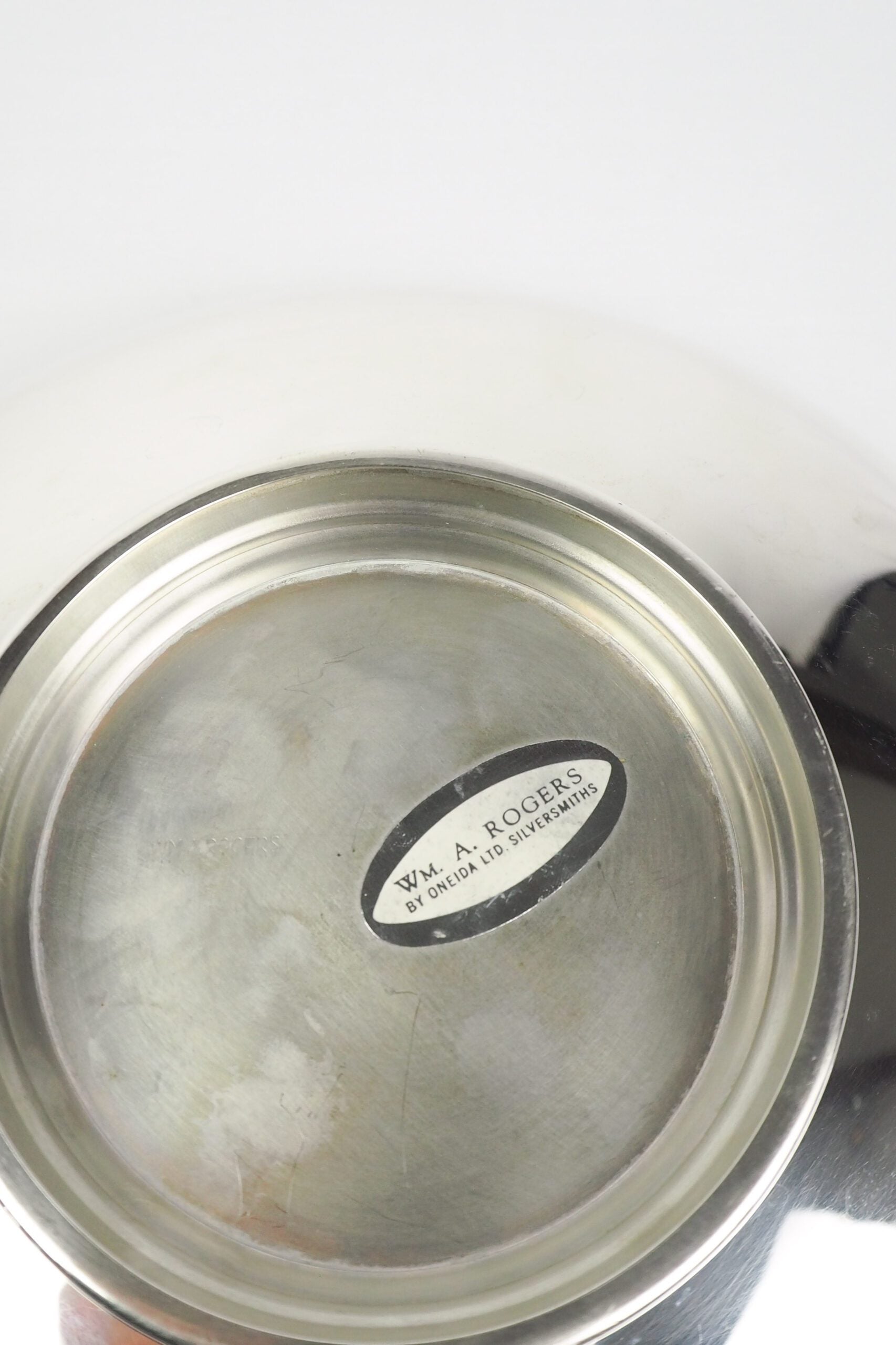 This stylish Vintage Silver Plate Pedestal Dish is the perfect centrepiece to fill with fruit. The simple contemporary style gives this English silver plate bowl a timeless look. Wildmore