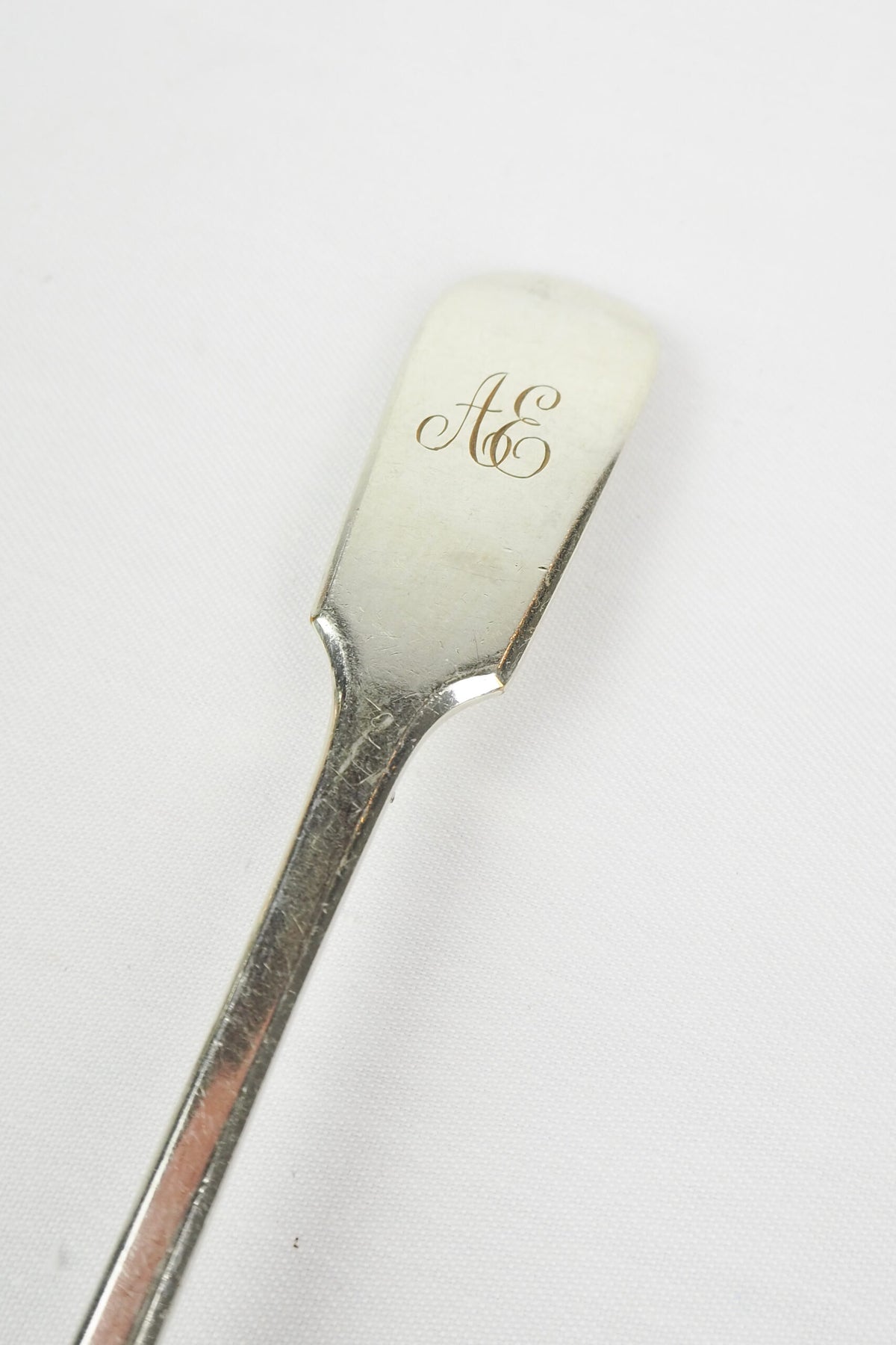 This Antique Silver Plate Serving Spoon is a stunning piece of service ware. Perfect for an elegant tablescape. Sourced for Wildmore. 