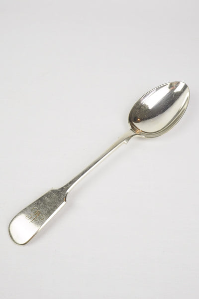 This Antique Silver Plate Serving Spoon is a stunning piece of service ware. Perfect for an elegant tablescape. Sourced for Wildmore. 
