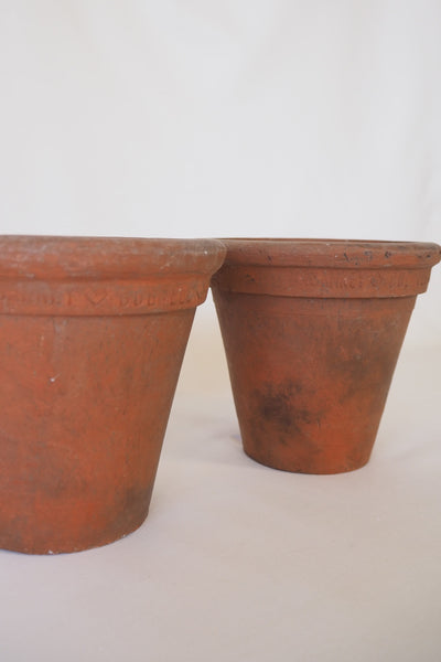 This lovely Pair of Vintage Sankey Pots are beautifully made from terracotta. This pair are circa 1960s, towards the end of manufacturing at Sankey.