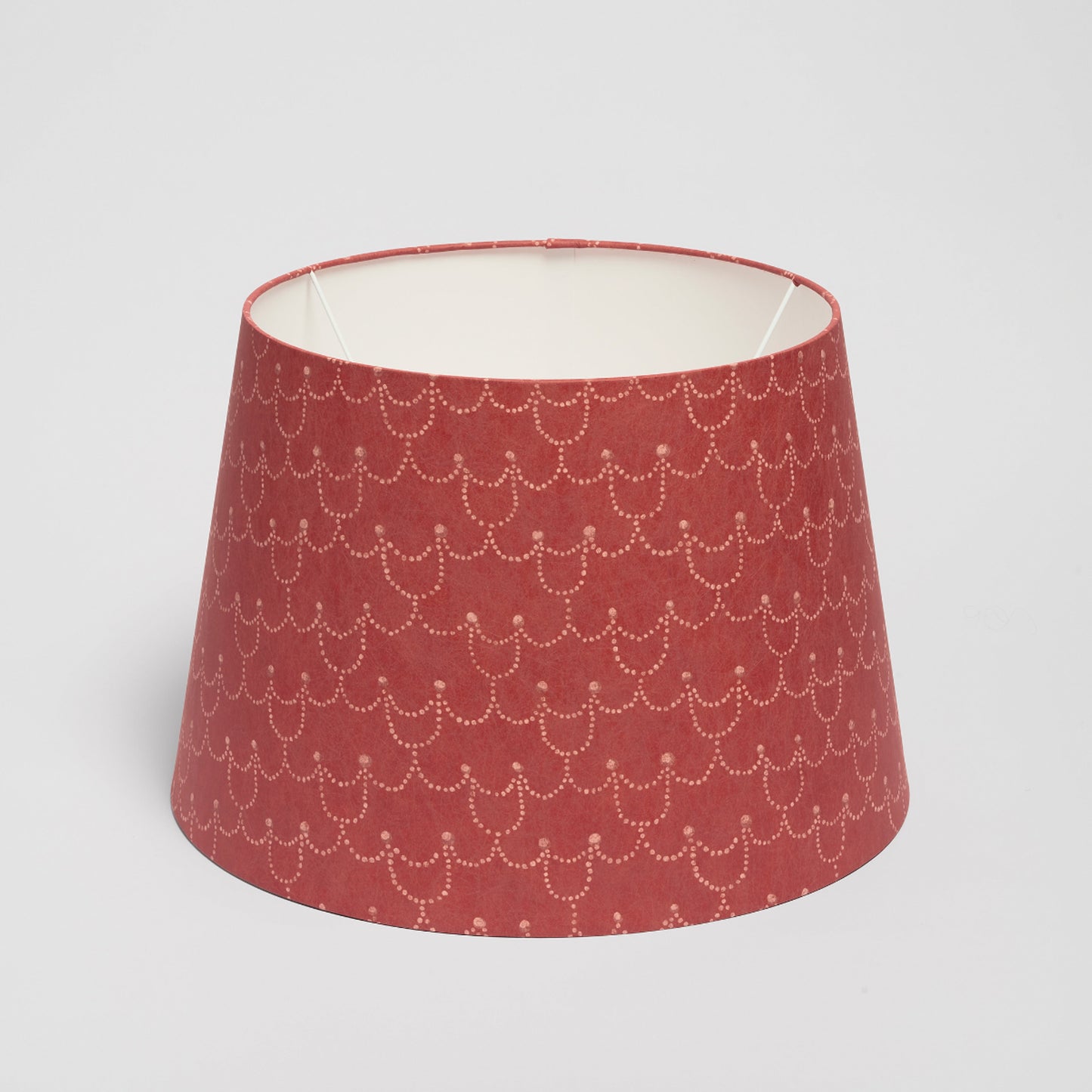 18” Empire Lampshade Pearl Chain – SANGUE