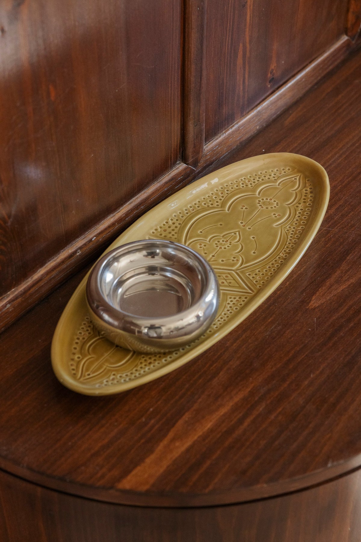 Oval Decorative Tray - Empreinte Gold