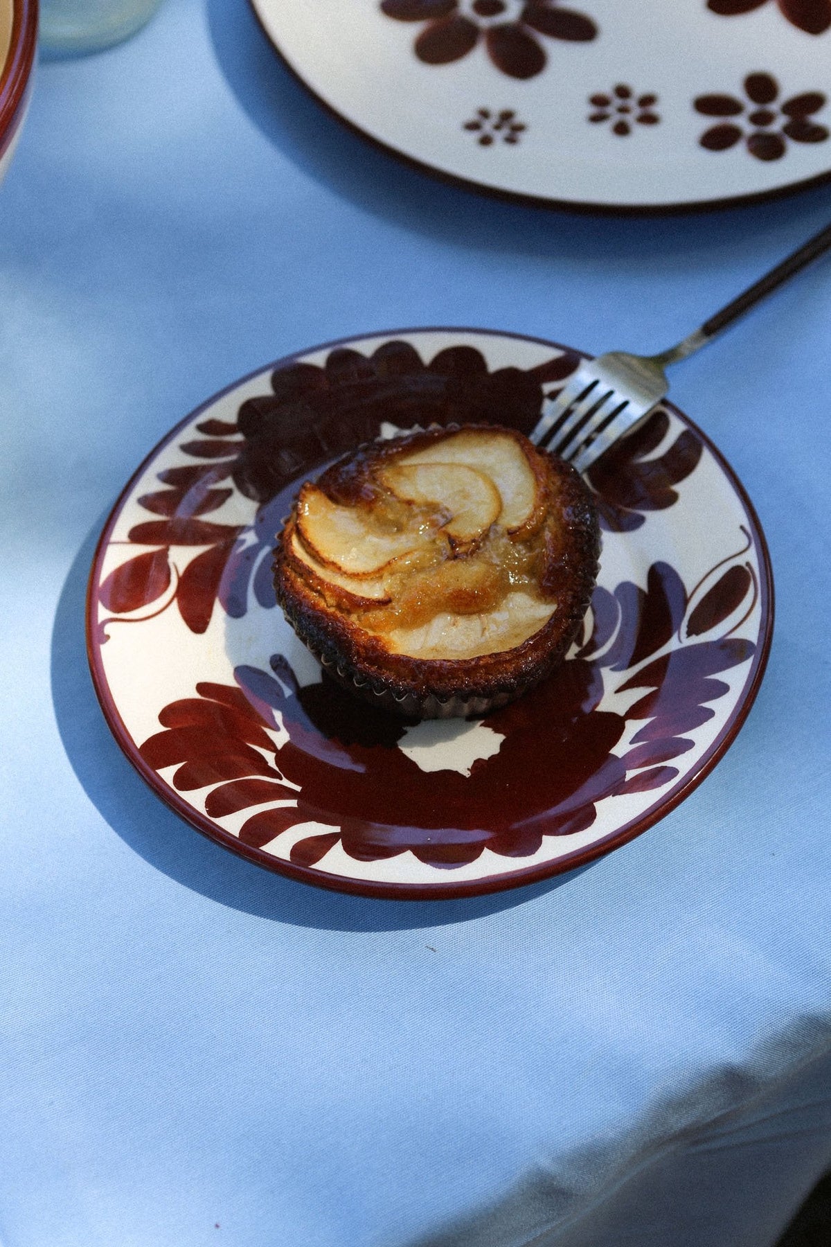 Florita Dessert Plate, Espresso