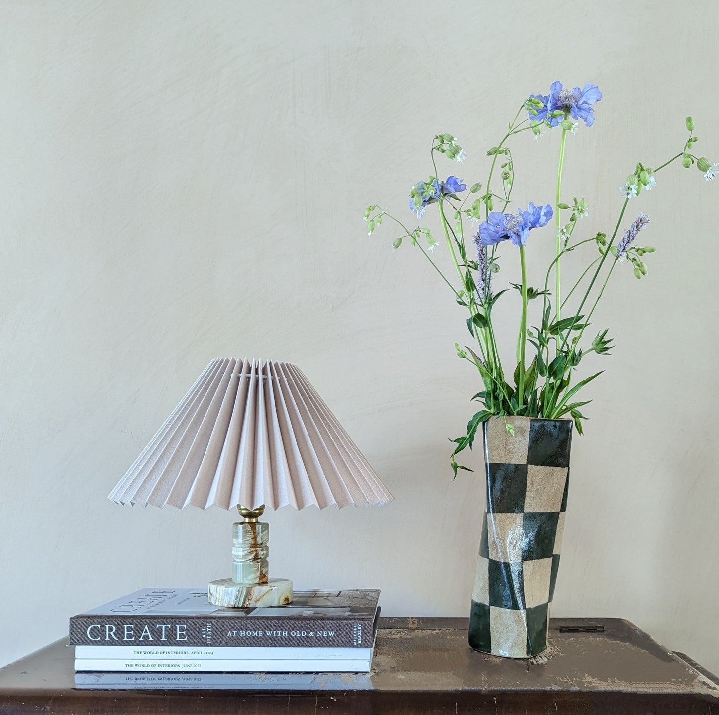 Rippled Onyx Coloumn Lamp