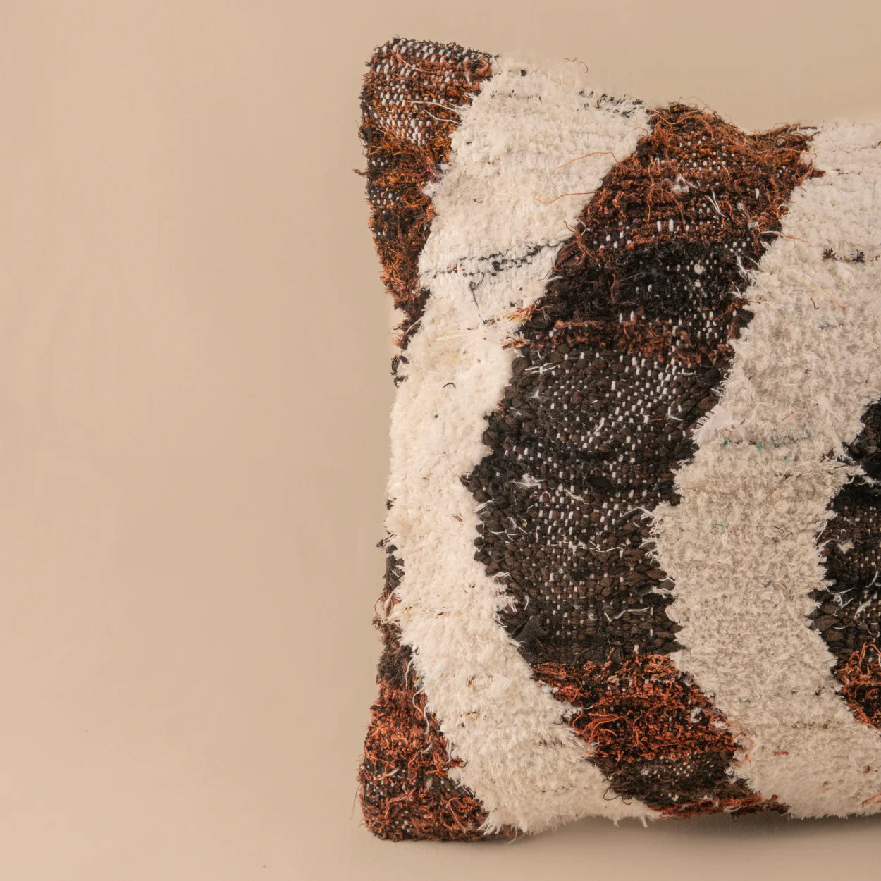 Pillow Abdelouahed Wave 2